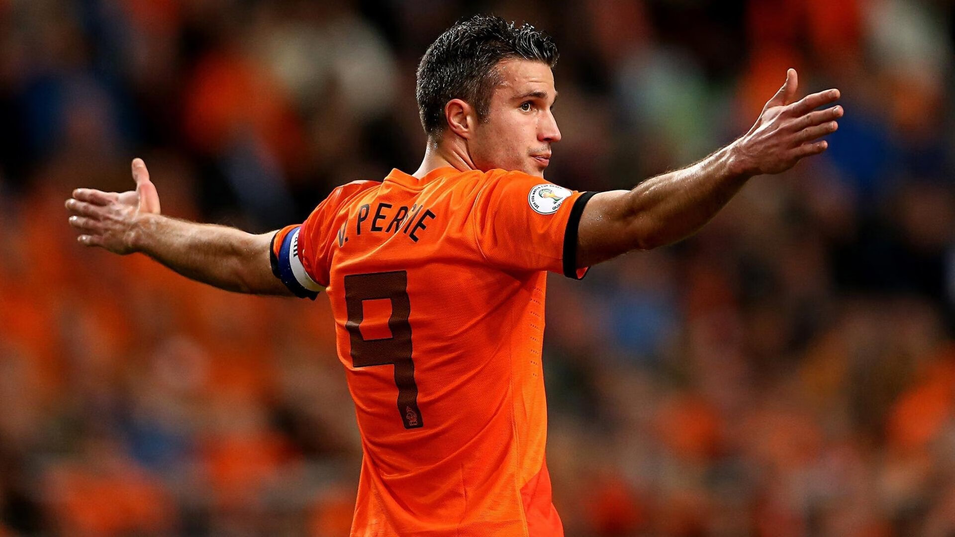 贝尔哈德·福特：全黑队防线的关键，提升球队整体防守能力，贝尔福特拳击