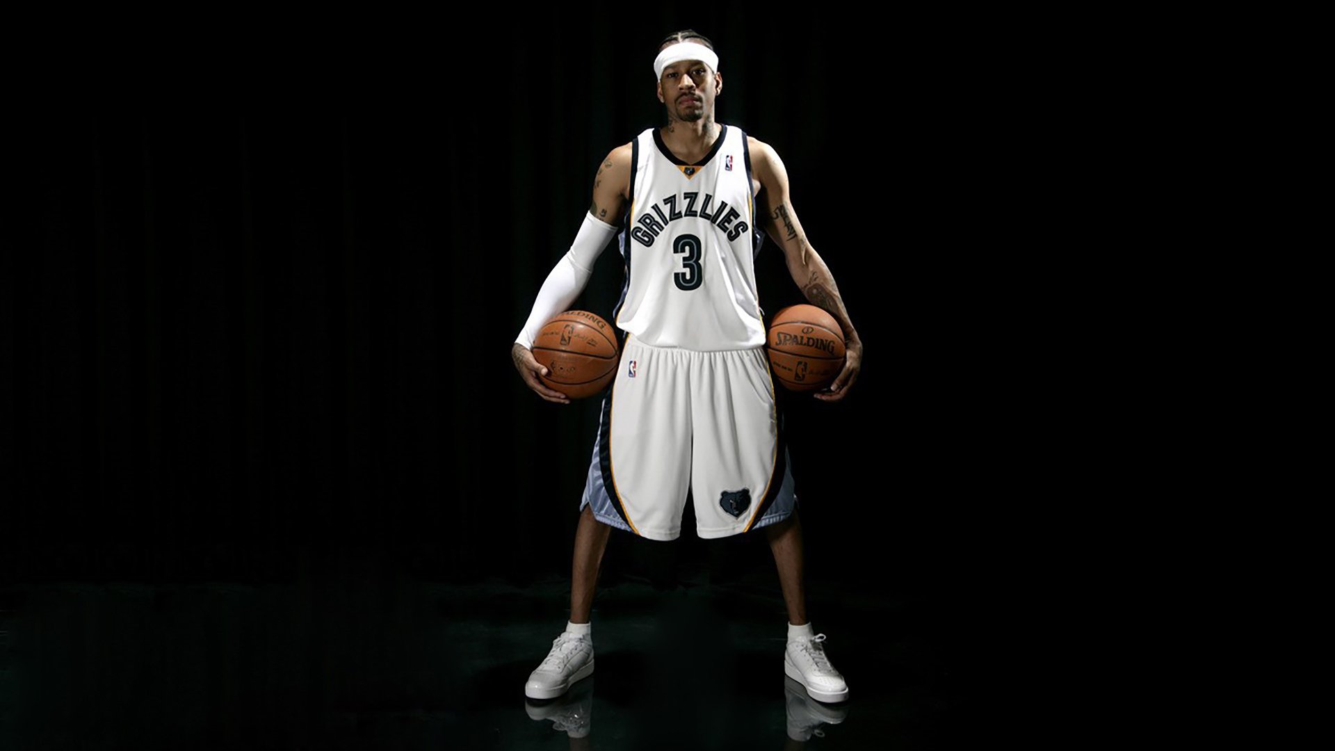 赵继伟全场比赛出战18分钟，贡献15分5篮板11助攻，赵继伟的进攻能力是否被低估了